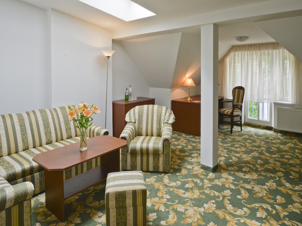 Ea Hotel Elefant Karlovy Vary Ruang foto