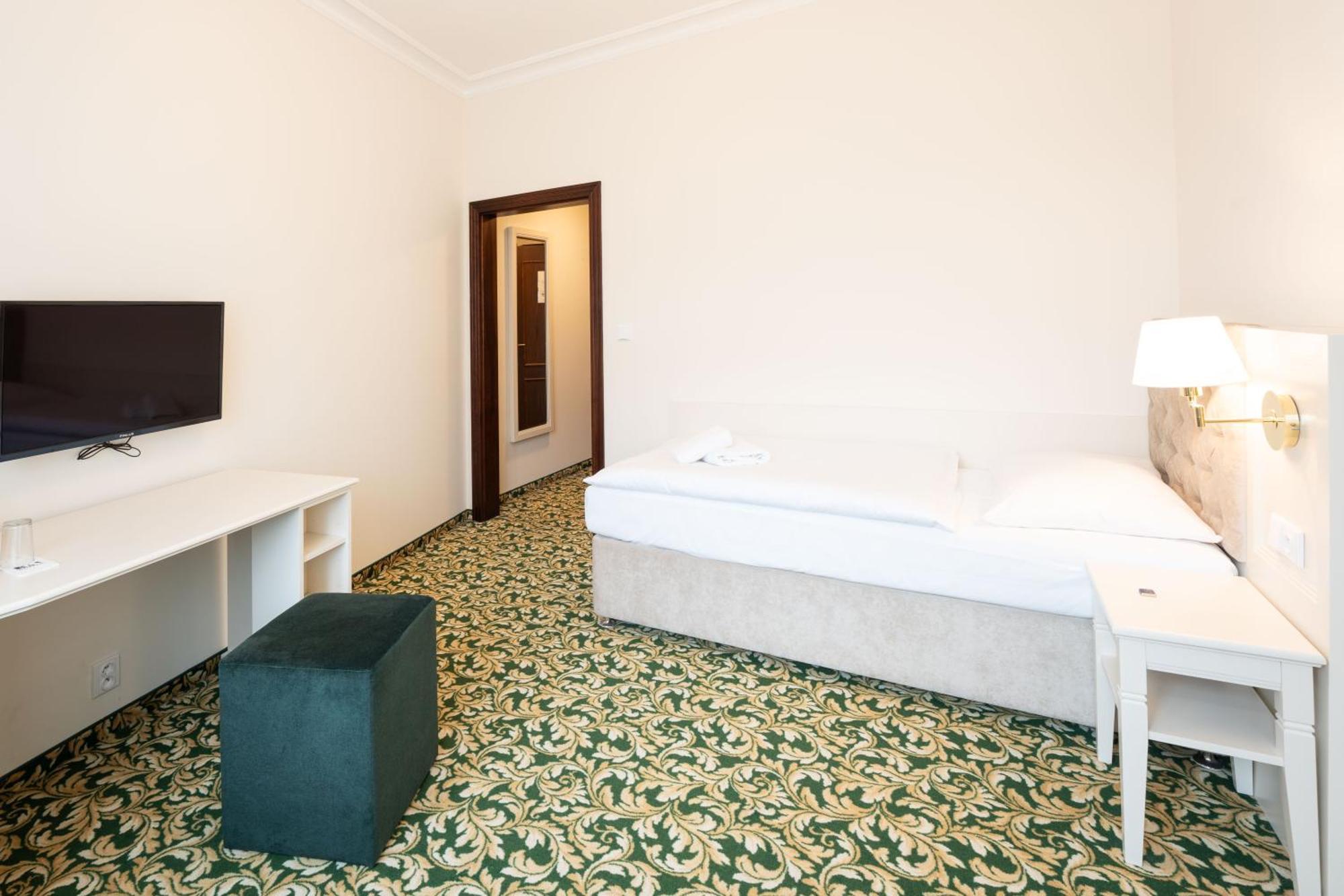 Ea Hotel Elefant Karlovy Vary Bagian luar foto