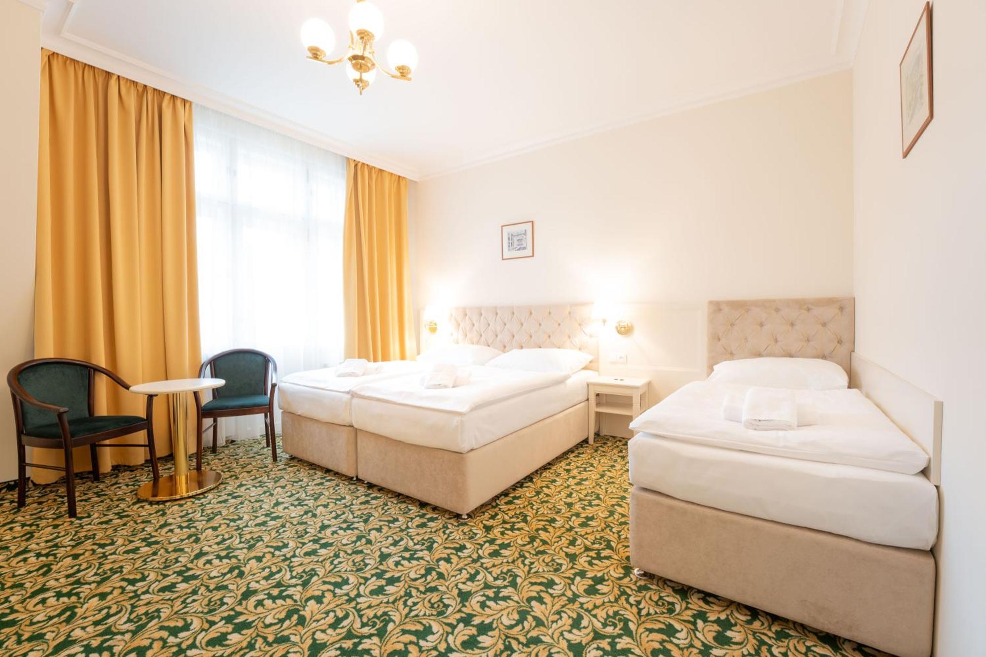Ea Hotel Elefant Karlovy Vary Bagian luar foto