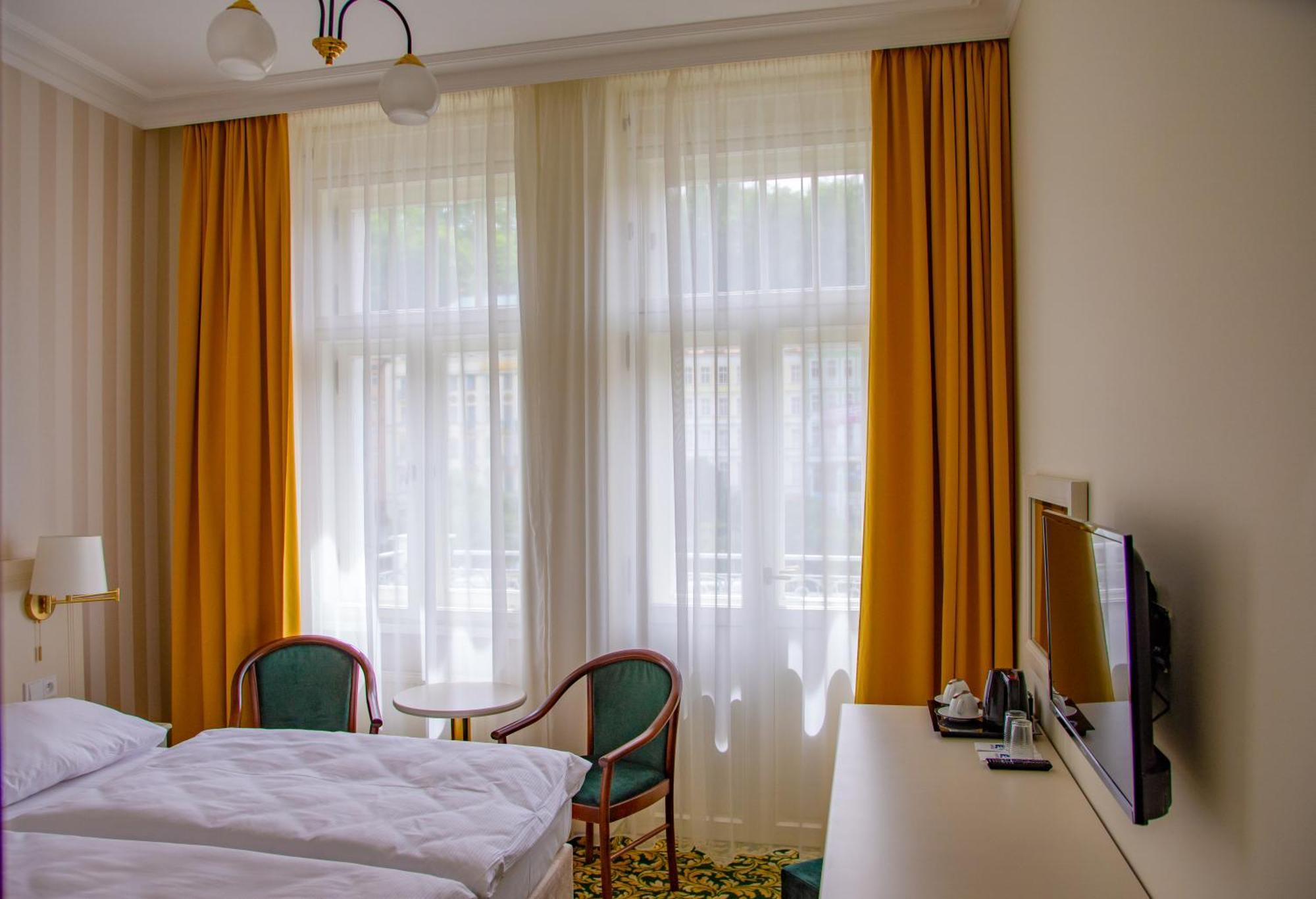 Ea Hotel Elefant Karlovy Vary Bagian luar foto