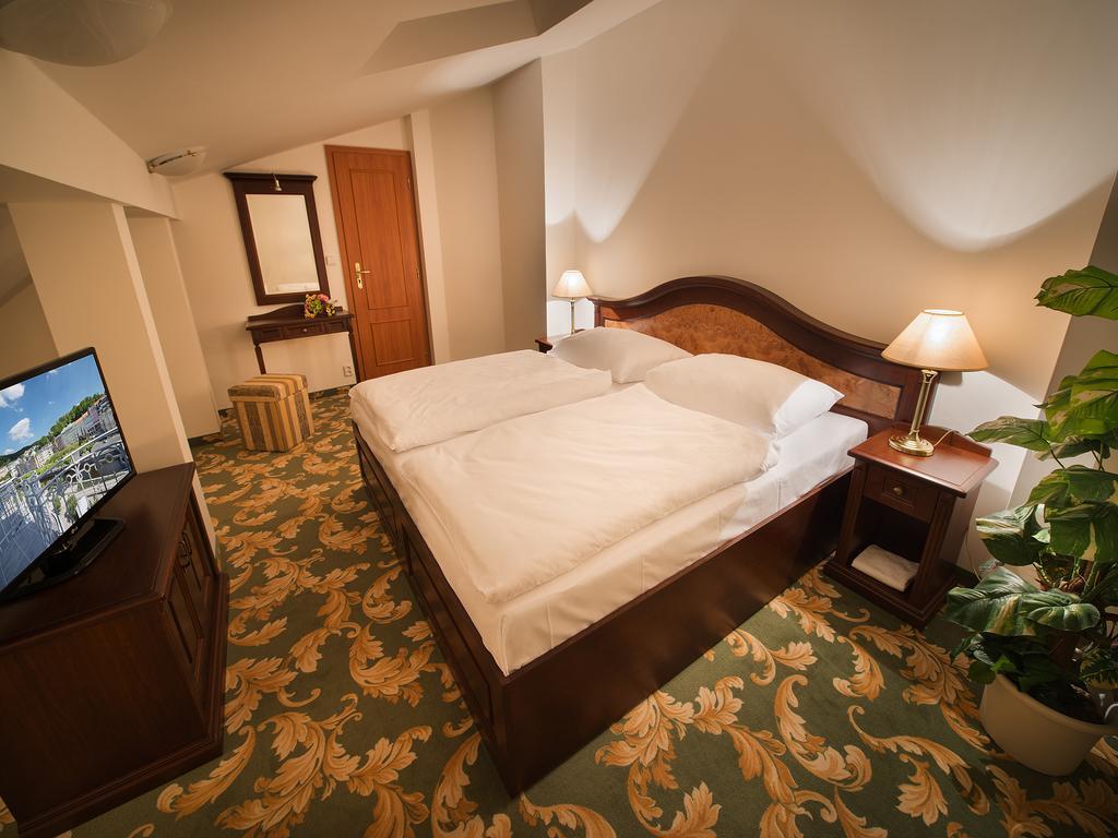 Ea Hotel Elefant Karlovy Vary Bagian luar foto