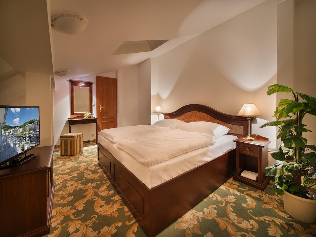 Ea Hotel Elefant Karlovy Vary Bagian luar foto